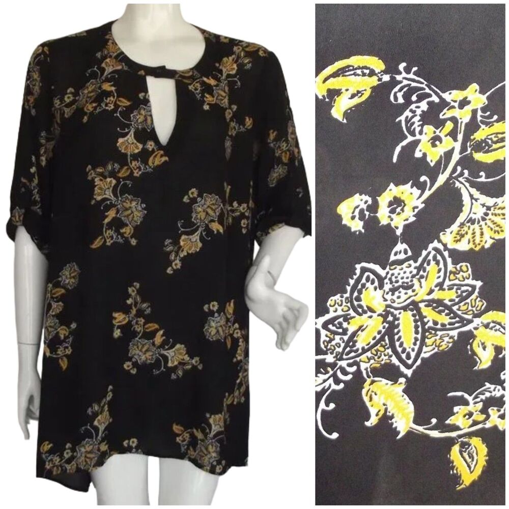 TORRID Top, 2/2X, Black/Yellow Floral, Tab sleeves, Cutout/Keyhole, Sharkbite